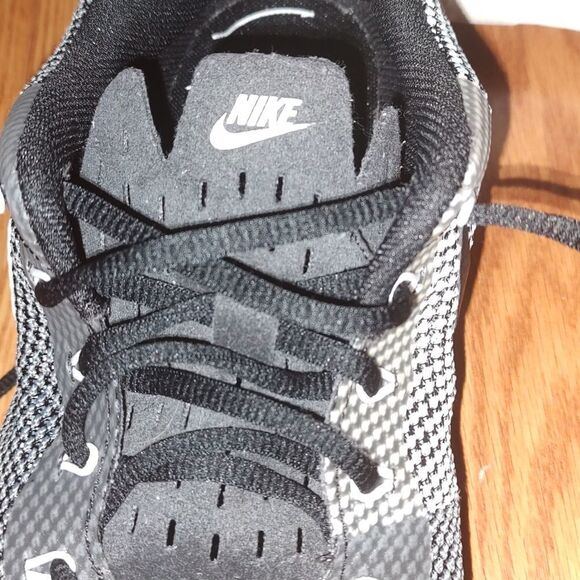 Nike Tanjun Racer 921669-002 Black White running sneakers Sz 8.5 - Picture 7 of 8